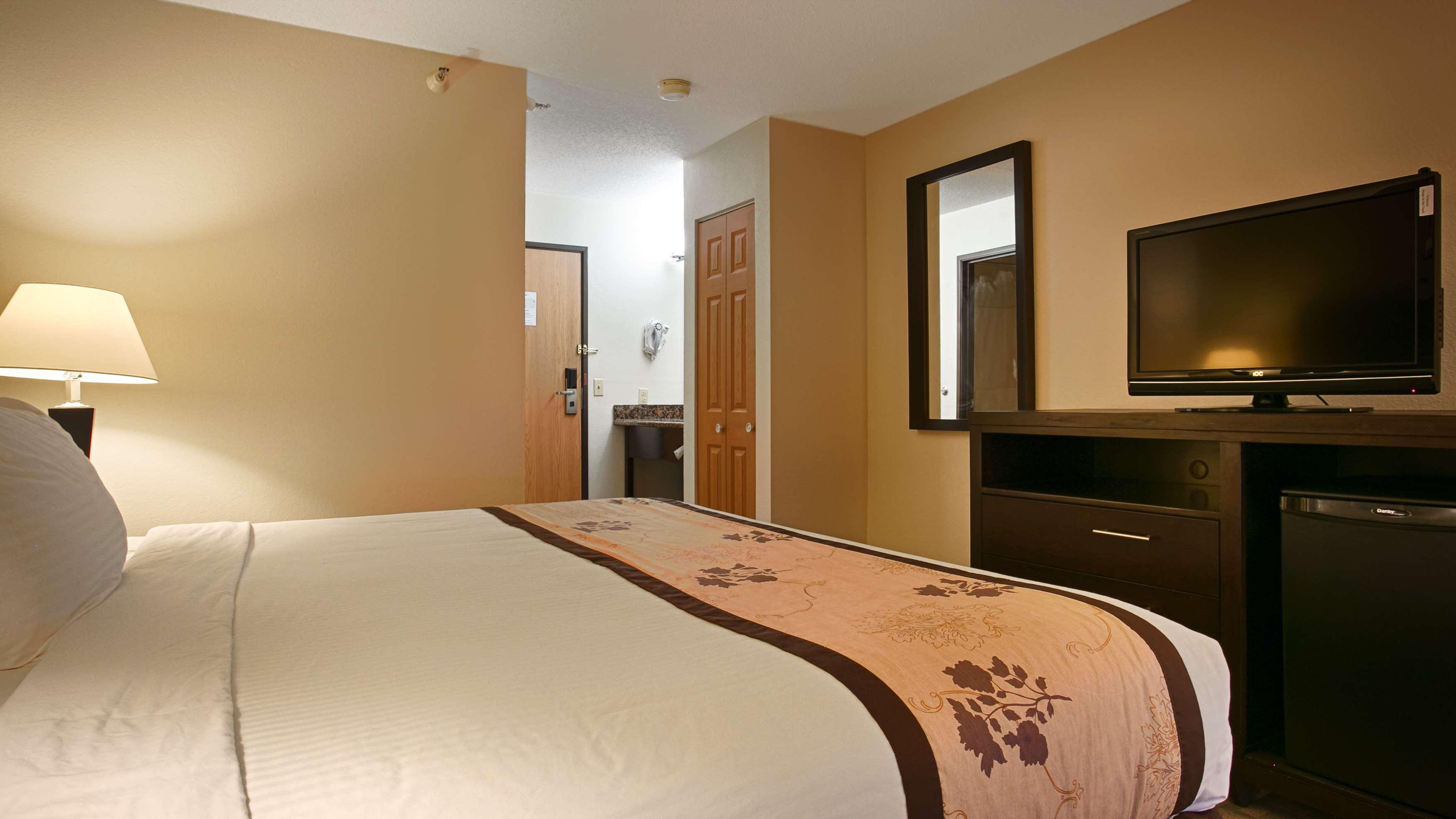 Best Western Alexandria Inn Екстериор снимка