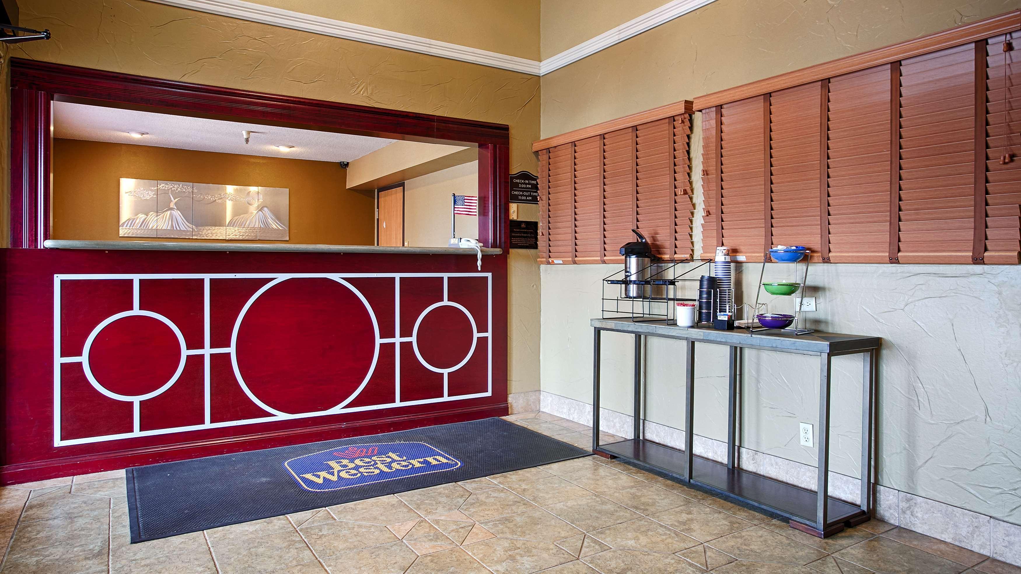 Best Western Alexandria Inn Екстериор снимка