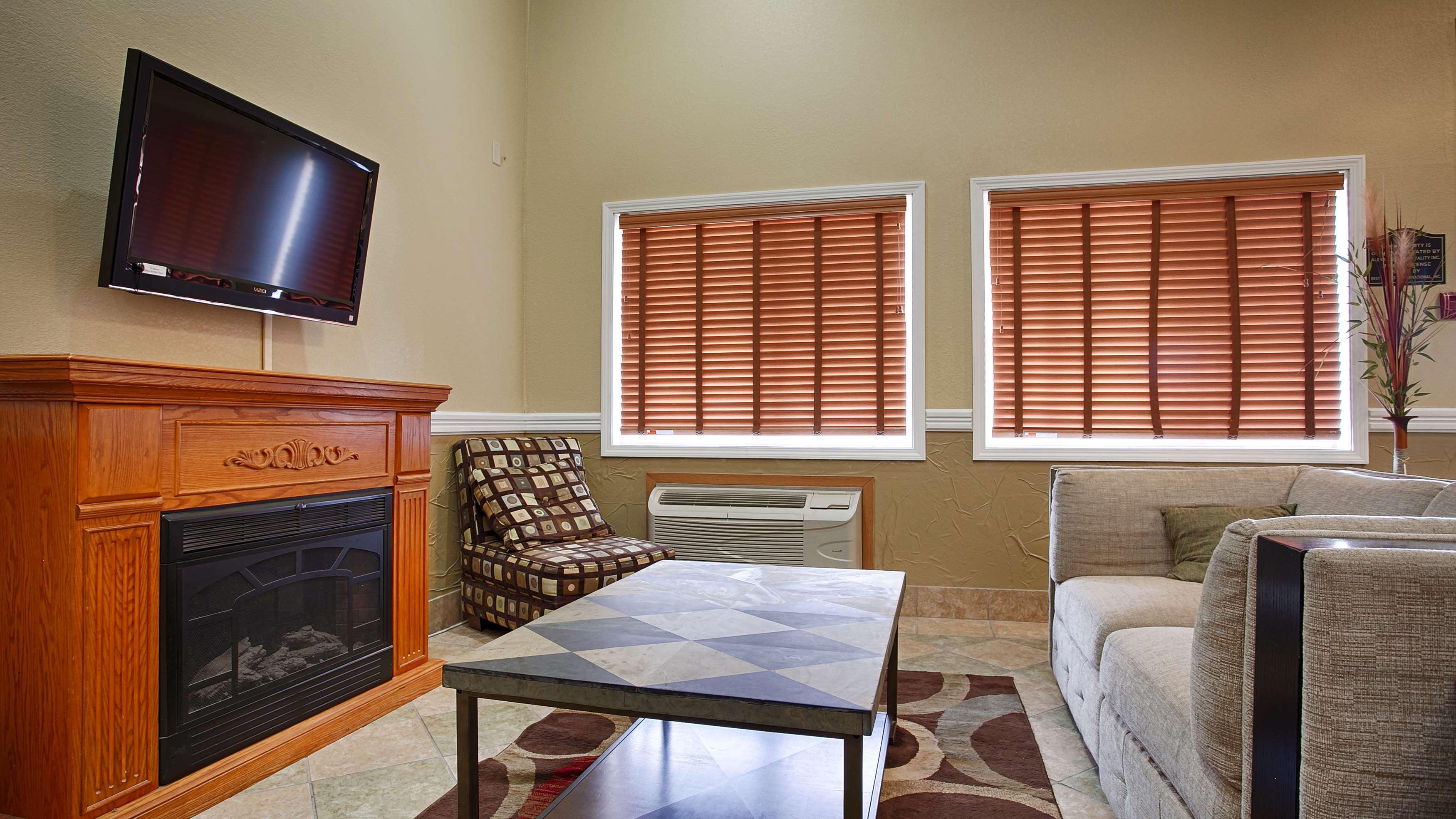 Best Western Alexandria Inn Екстериор снимка