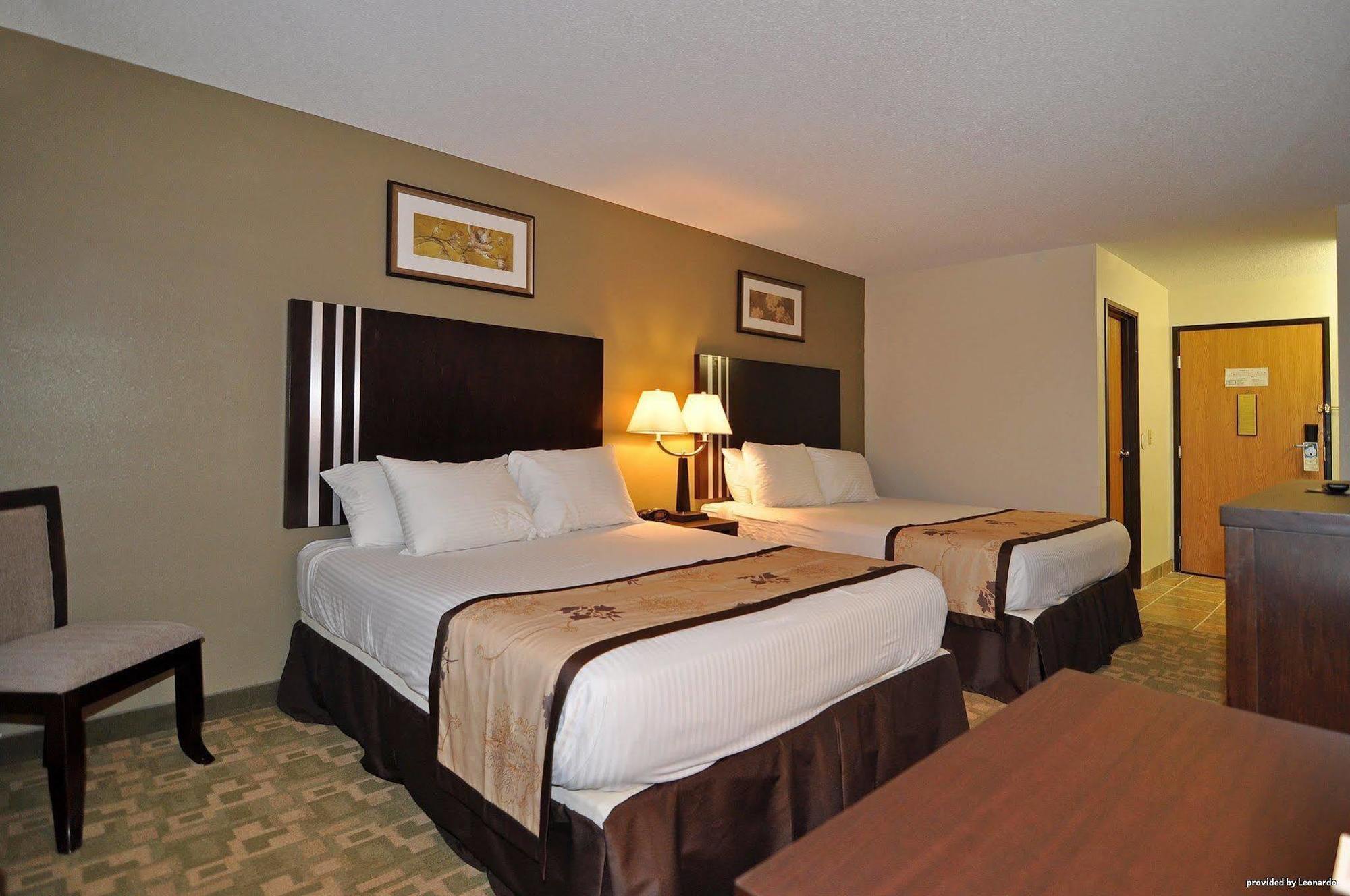 Best Western Alexandria Inn Стая снимка