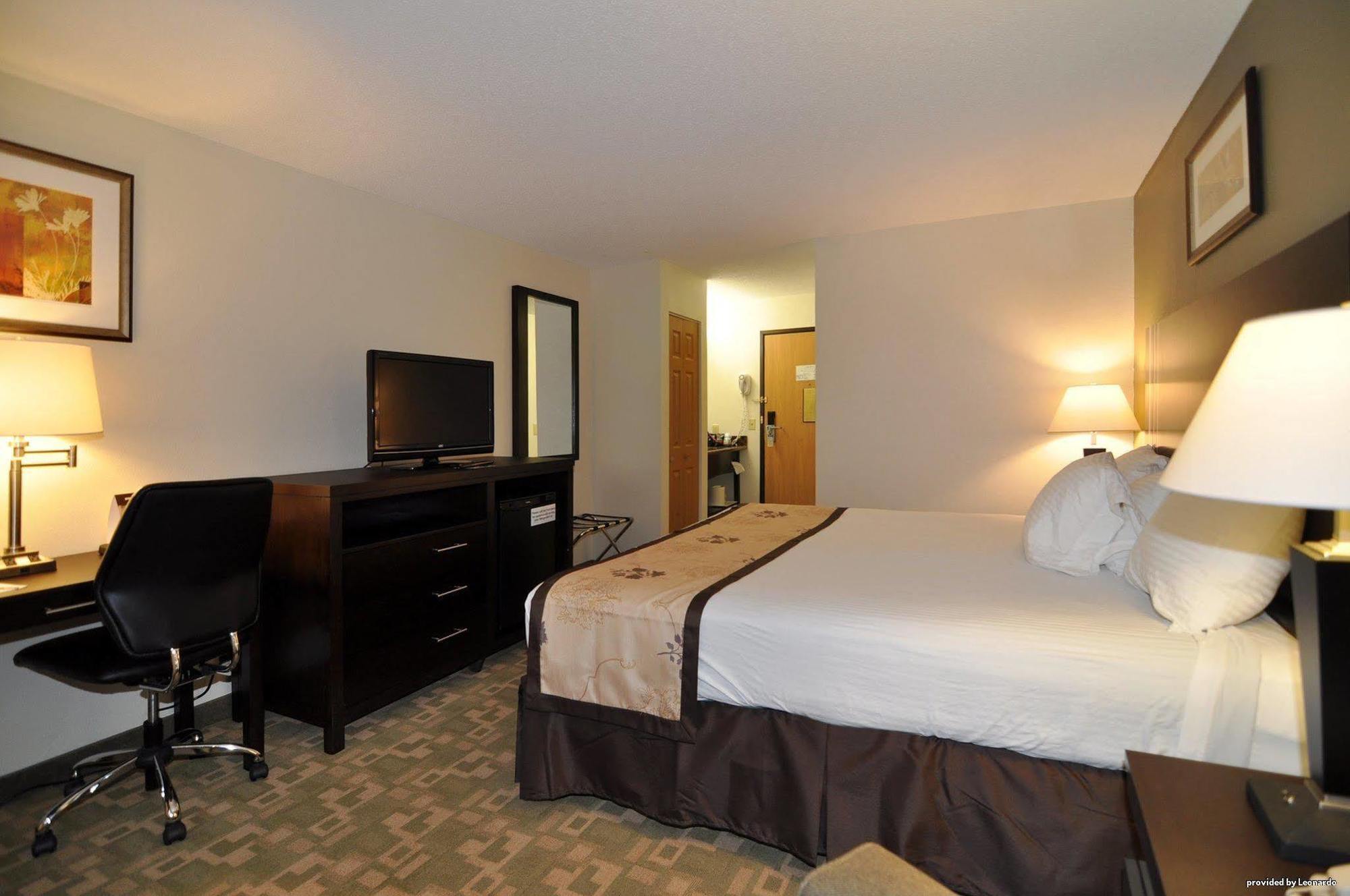 Best Western Alexandria Inn Стая снимка